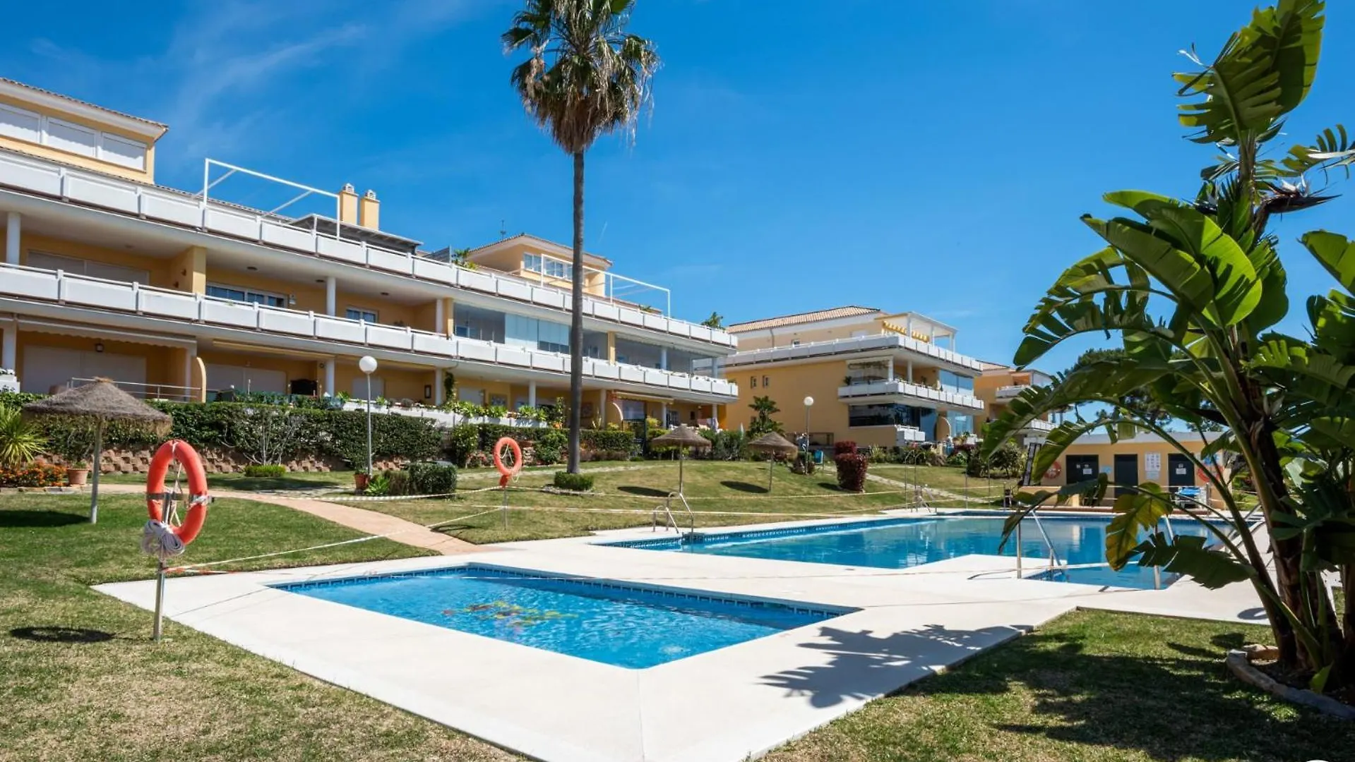 Vivi Homes - Rome Pool, Garden, Golf & Beach Marbella