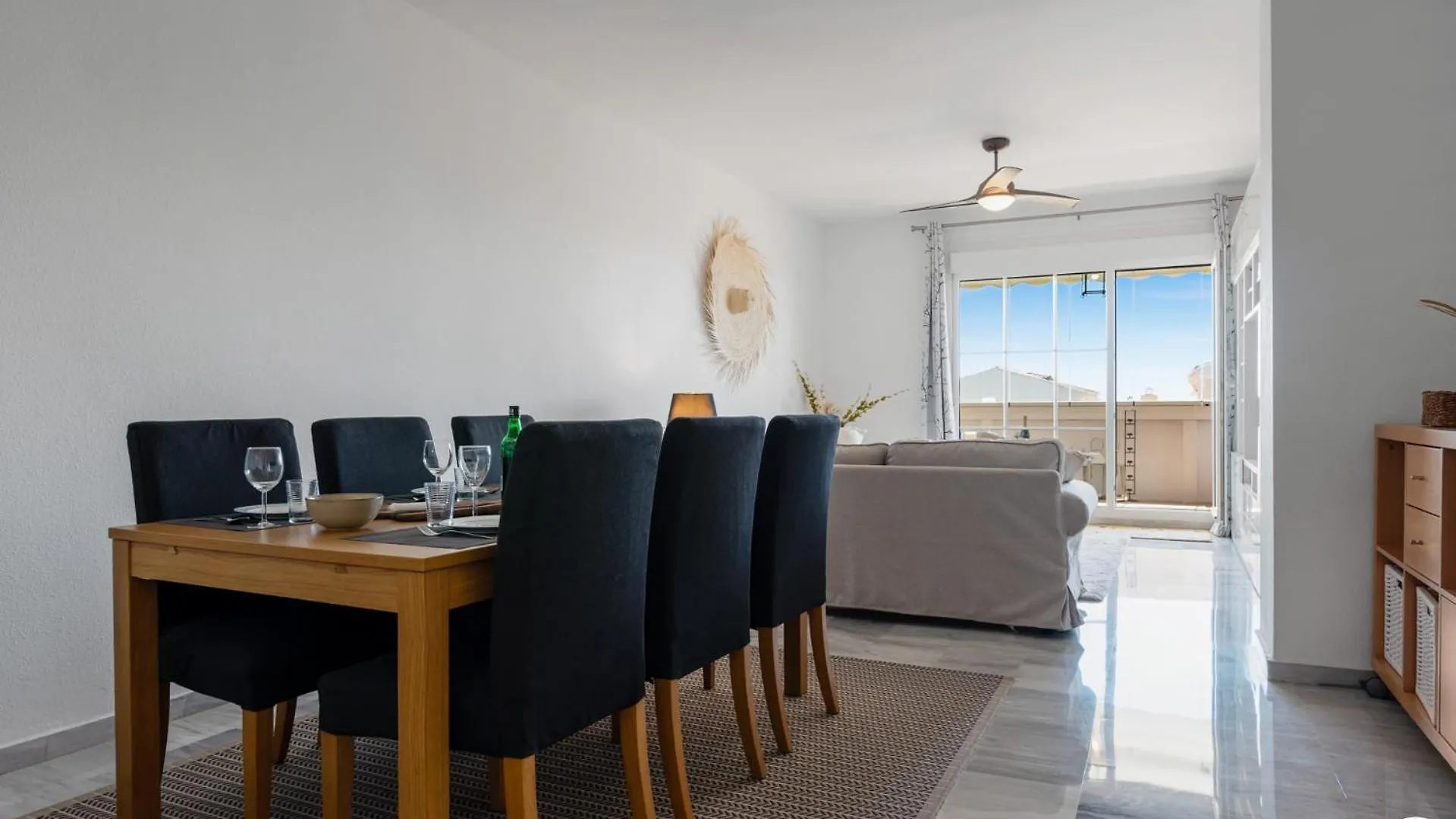 Vivi Homes - Rome Pool, Garden, Golf & Beach Marbella Apartment