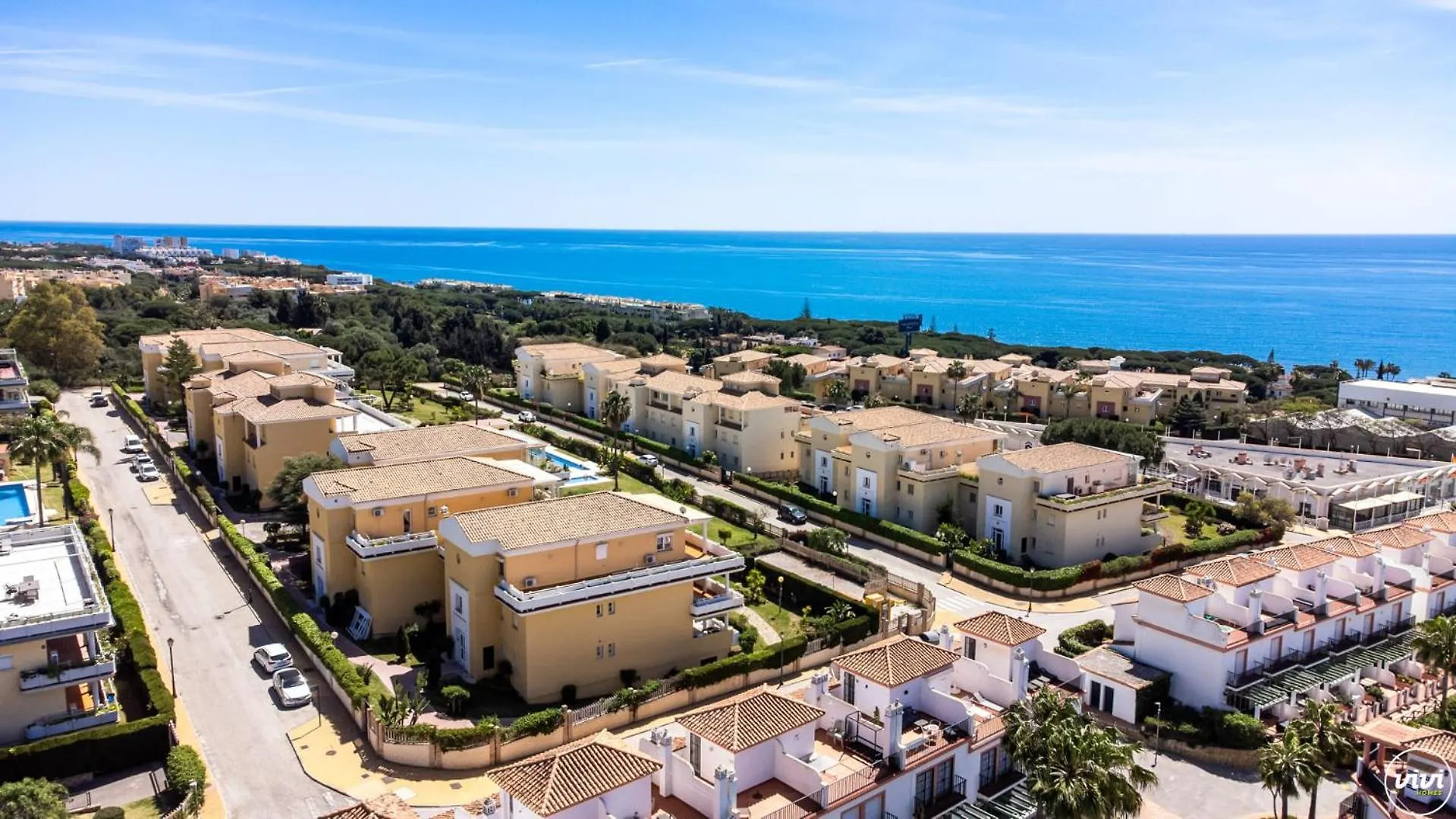 Vivi Homes - Rome Pool, Garden, Golf & Beach Marbella