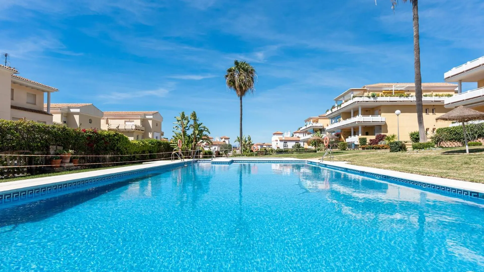 Vivi Homes - Rome Pool, Garden, Golf & Beach Marbella