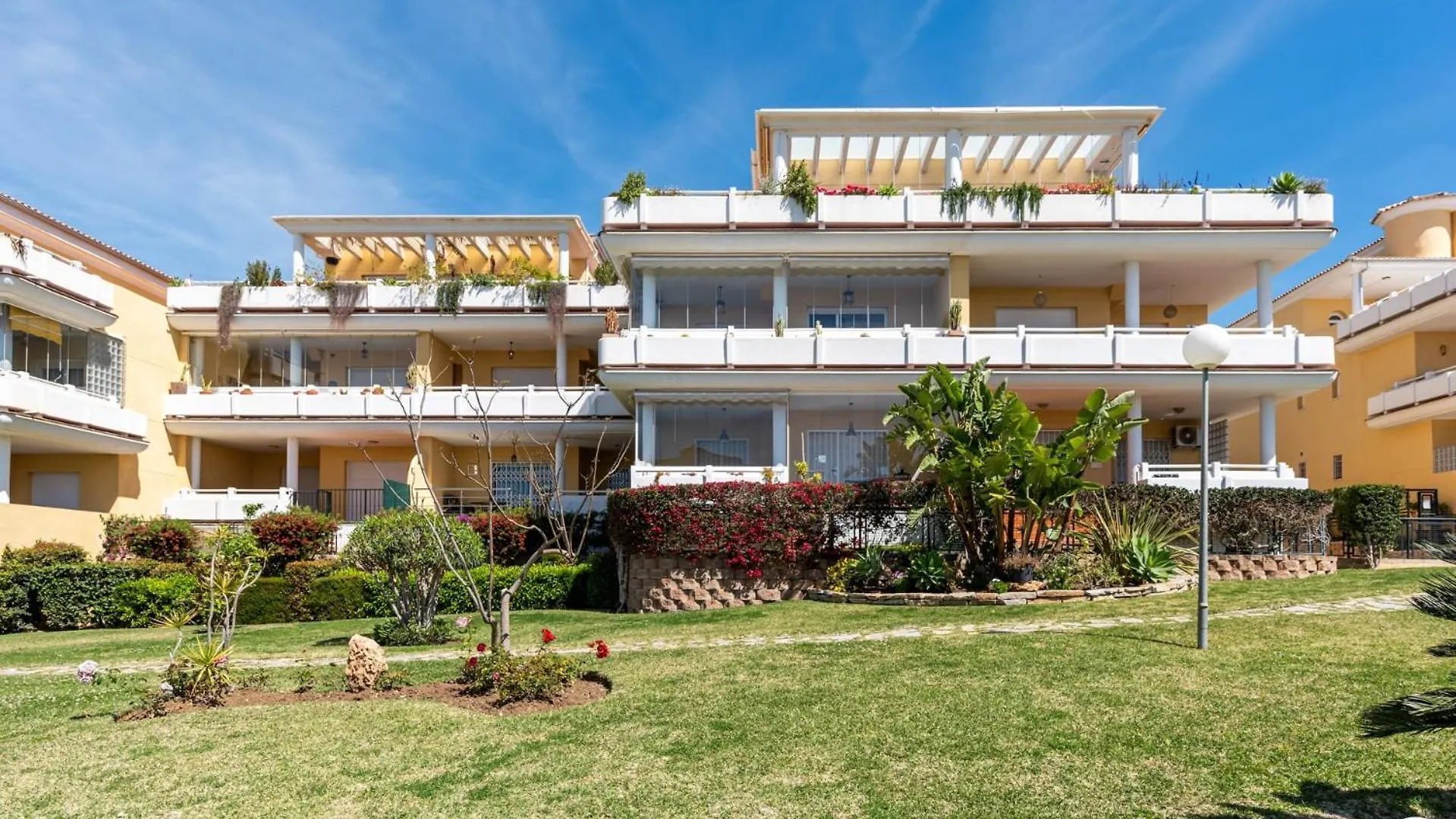Apartment Vivi Homes - Rome Pool, Garden, Golf & Beach Marbella