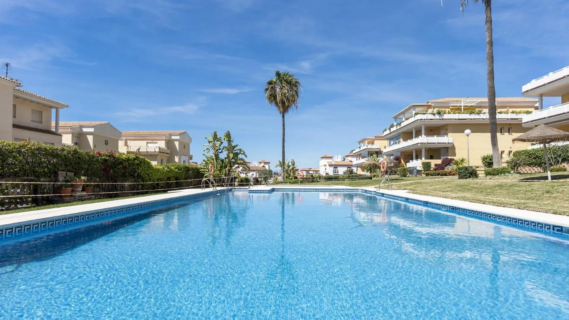 Vivi Homes - Rome Pool, Garden, Golf & Beach Marbella 0*,  Spain
