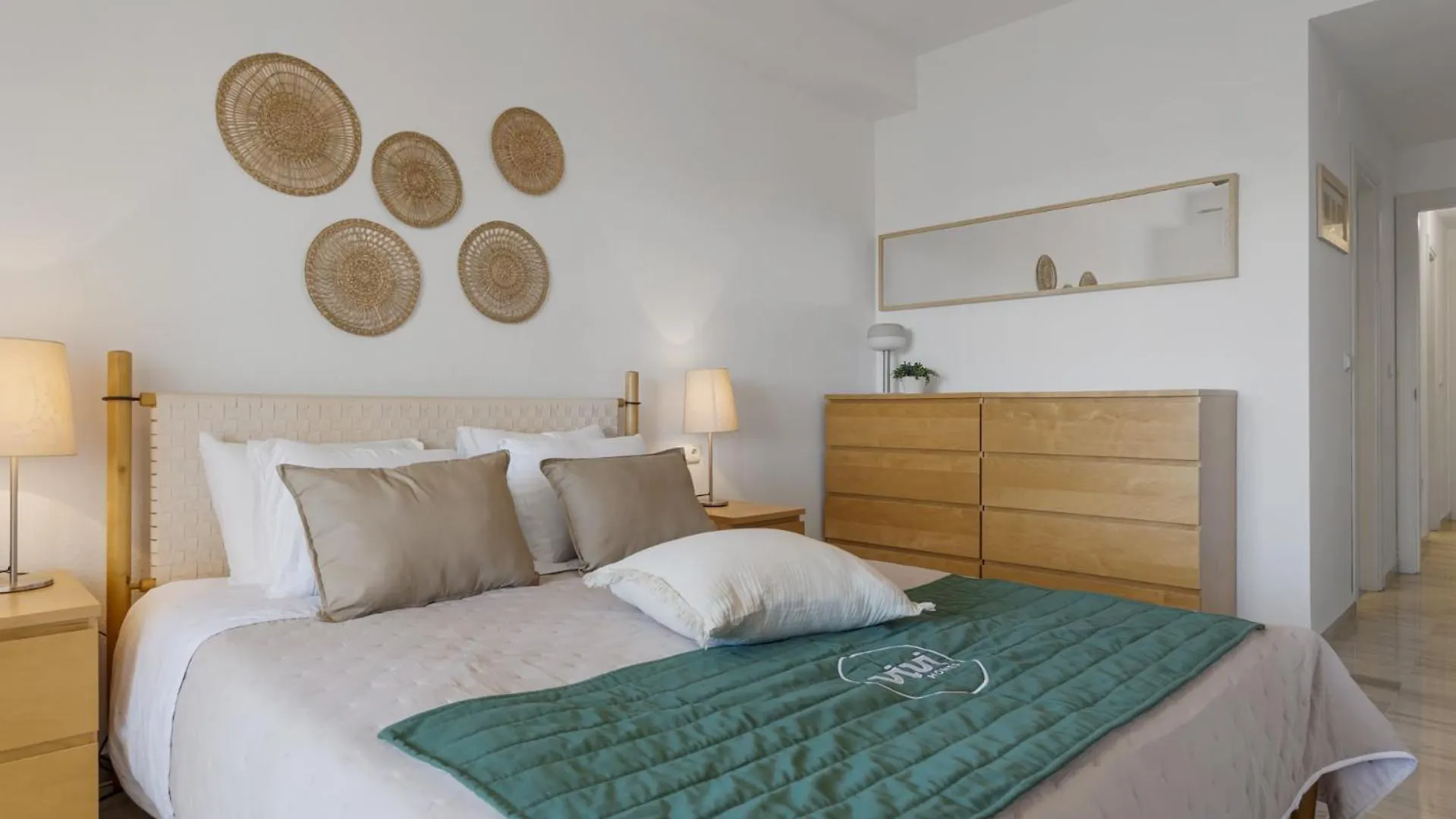 Vivi Homes - Rome Pool, Garden, Golf & Beach Marbella Spain